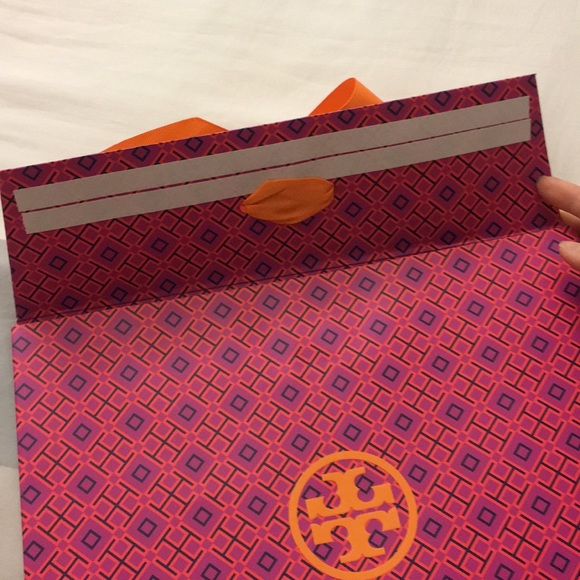 Tory Burch - Pink Gift Bag with Orange Bow. - Picture 2 of 2